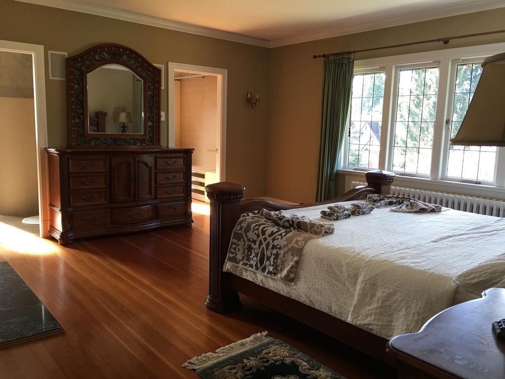 Angus House Vancouver Bagian luar foto